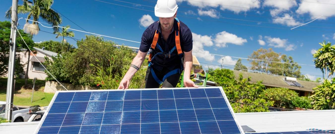 Güneş Paneli Sistemleri: Kişisel Enerji Üretimi ve Tasarruf